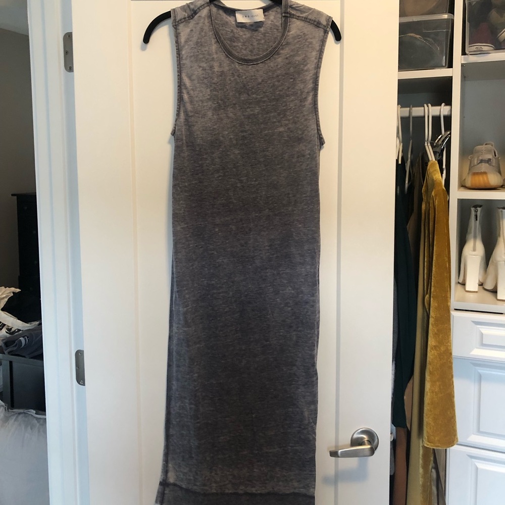 Midi dress, new condition.